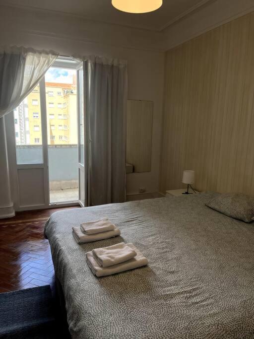 Habitacion Privada Para 3 Grande Con Balcon Lizbona Zewnętrze zdjęcie